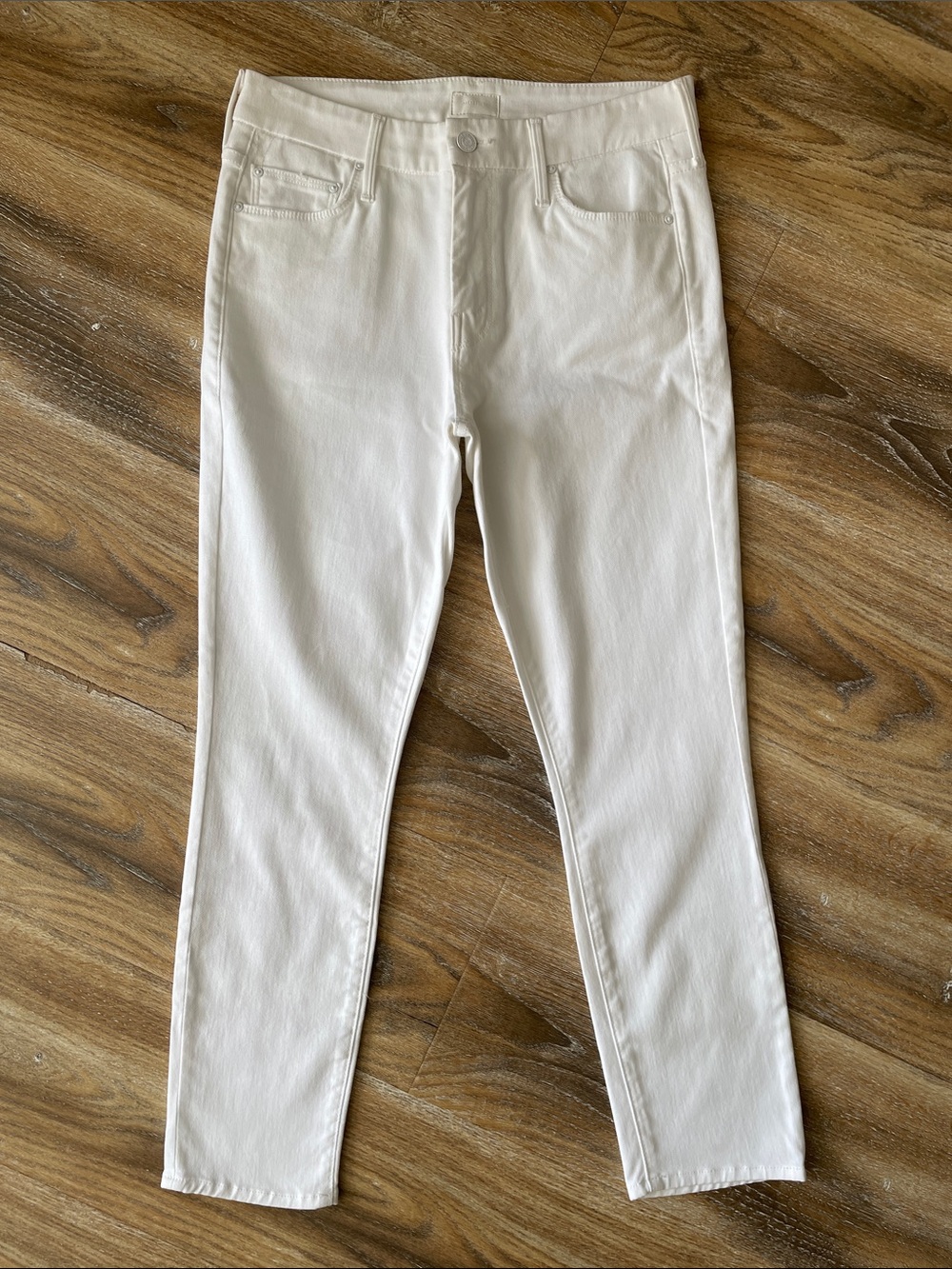 MOTHER The Looker Crop Jean in Glass Slipper